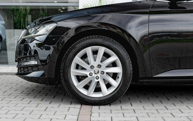 Skoda Superb cena 96850 przebieg: 115590, rok produkcji 2019 z Rudnik nad Sanem małe 704